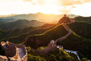 Leinwandbilder Chinesische Mauer Chinesische Mauer im warmen Sonnenlicht  © zhu difeng