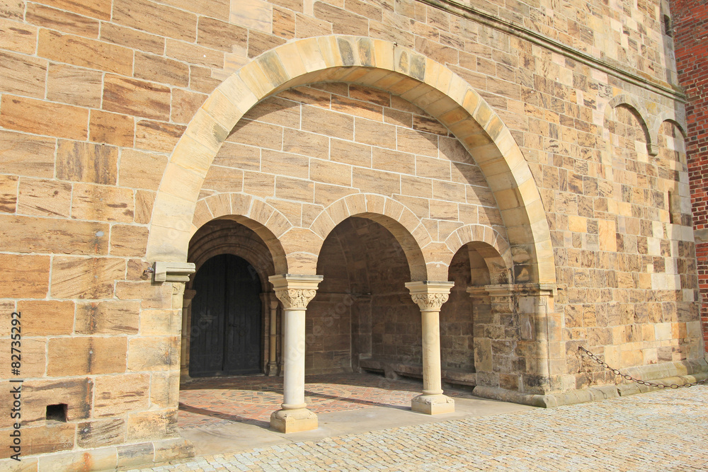 Portal der Stiftskirche Bücken (12. Jh., Niedersachsen)