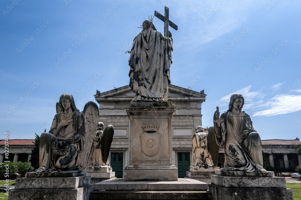 cimitero monumentale di napoli