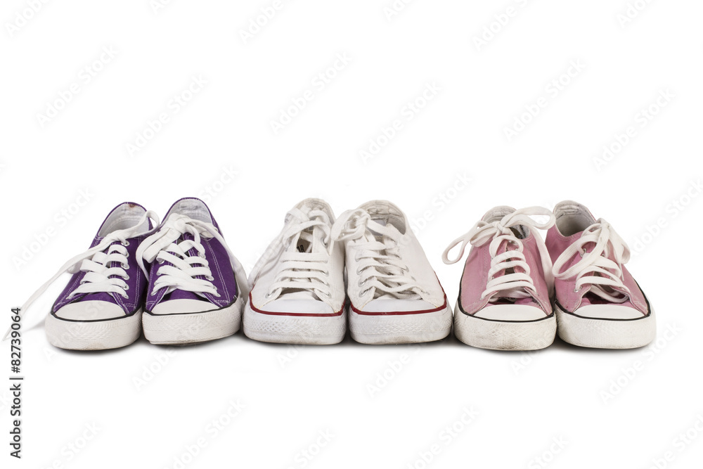 Zapatillas sobre fondo blanco aislado. Vista de frente Copy space foto de  Stock | Adobe Stock