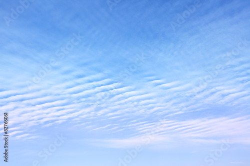 Sky with wavy clouds
