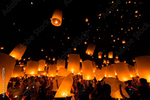 Floating lantern in Loy Kratong festival, Chiangmai of Thailand