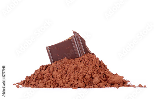 Fototapeta Naklejka Na Ścianę i Meble -  Chocolate in cocoa isolated on white