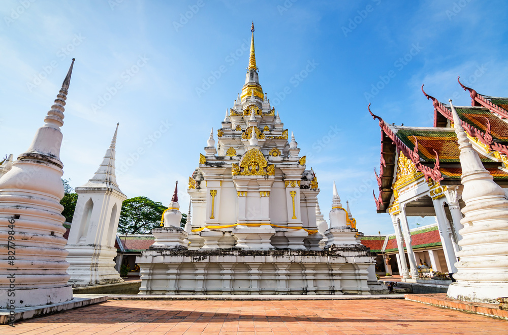 Fototapeta premium Wat Phra Borommathat Chaiya Worawihan, an ancient temple at Chai