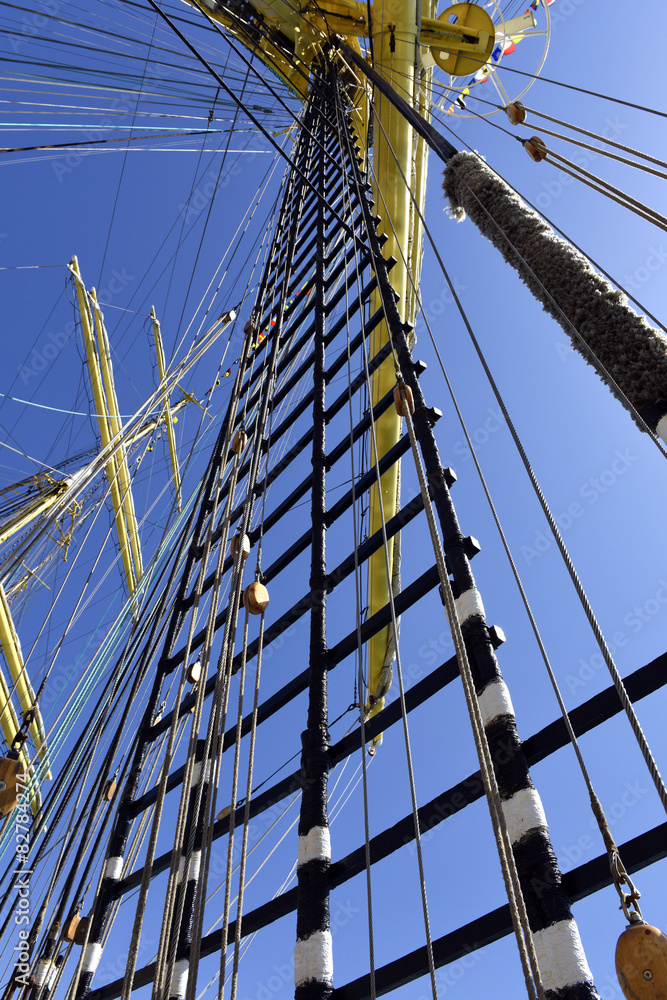 Obraz premium The mast of a sailing ship