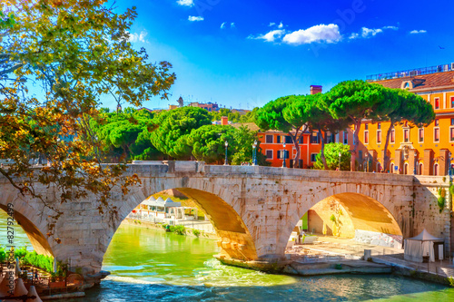 Φωτογραφία Bridge Cestio