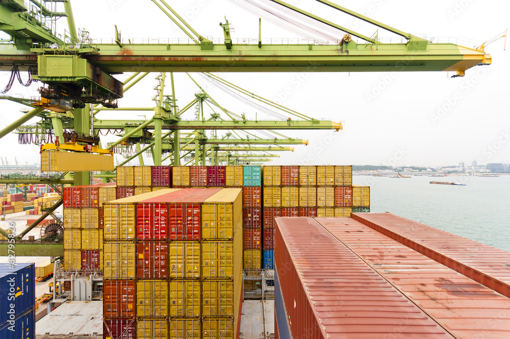 container operation in port, Singapore
