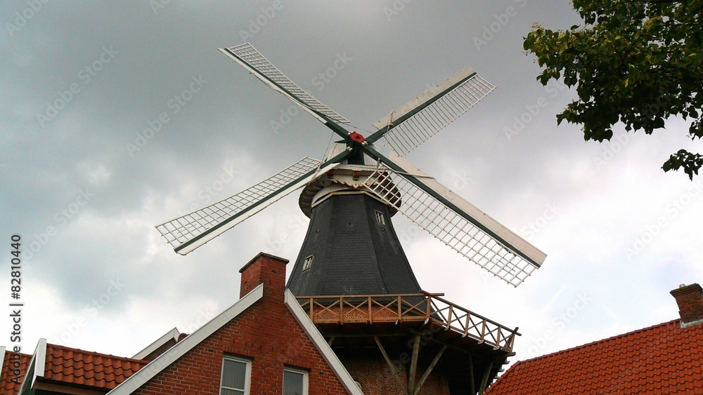 Windmühle, Windrad in Emden, Deutschland