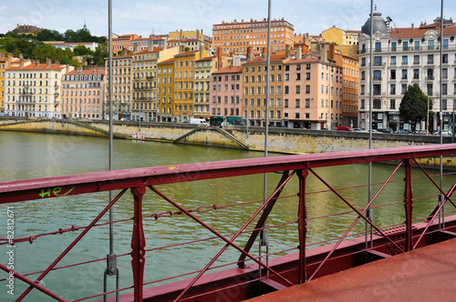 Riberas del Saône desde la pasarela Saint-Vincent, Lyon photo