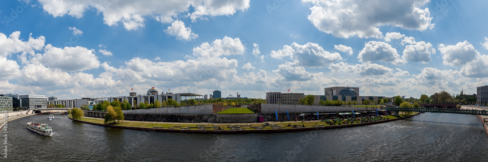 Obraz premium Regierungsviertel in Berlin Panorama
