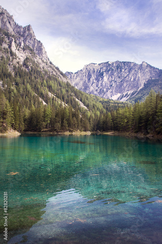 Fototapeta Naklejka Na Ścianę i Meble -  Green lake in Tragoess,Styria ,Austria