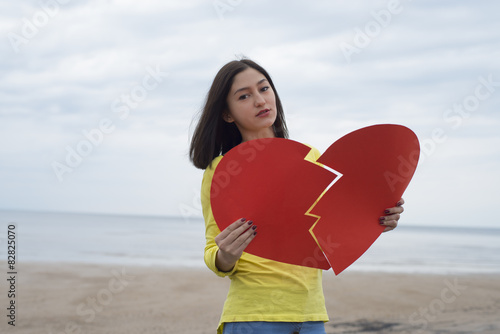 The woman with the broken heart, the devourer of hearts photo