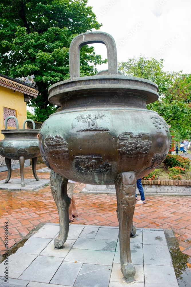 Hue - Pavilion and Huge bronze urn