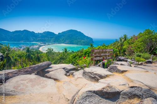 Платно Travel background - Phi-Phi island, Krabi Province, Thailand
