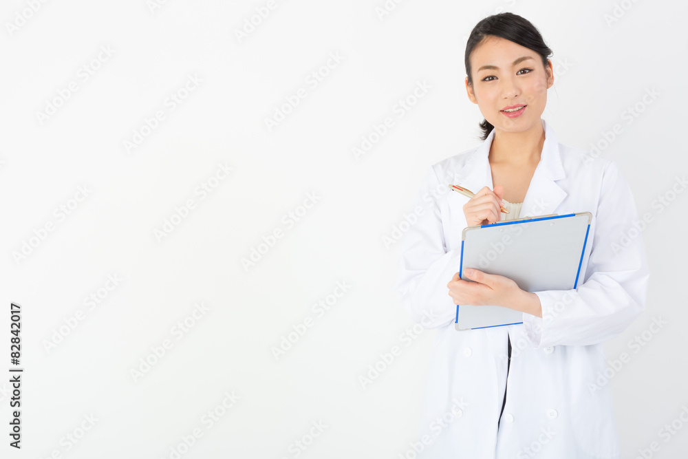 メディカル　美人な女医