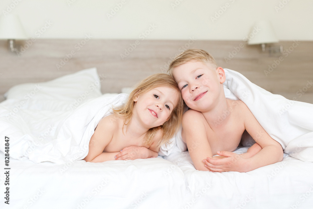 children the morning in bed children the morning in bed