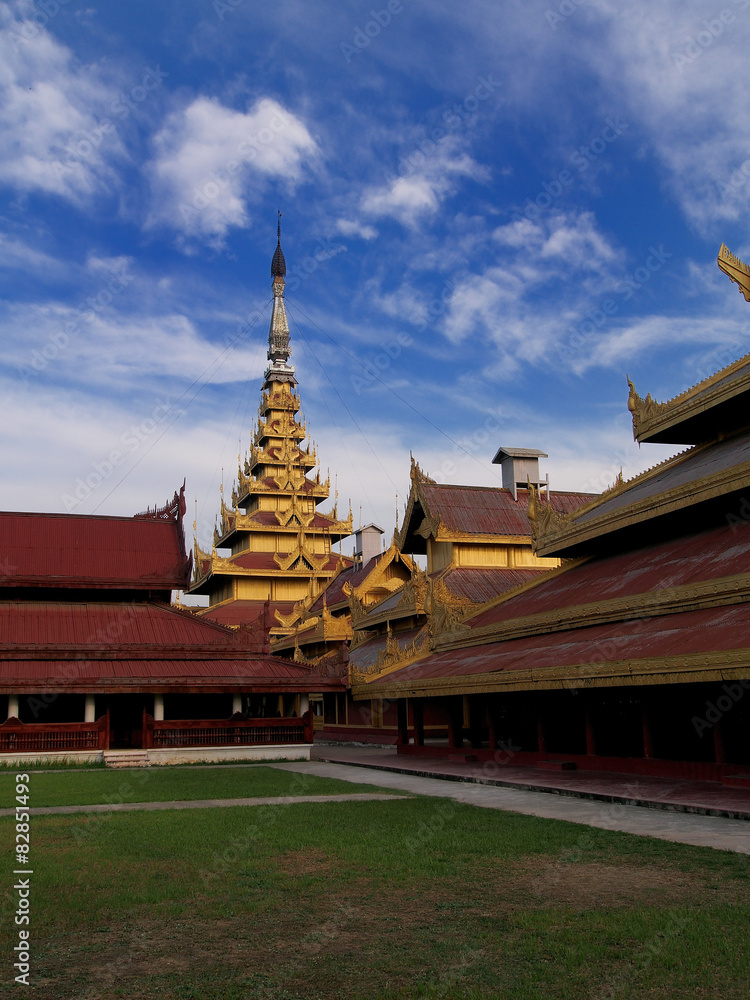 Fototapeta premium Royal palace in Mandalay, Burma