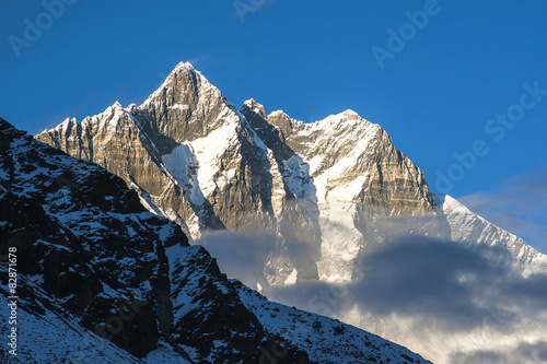 Photos view of the Lhotse