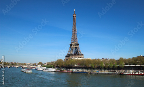 Eiffel Tower © Instantvise