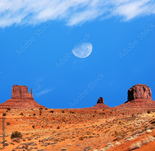 Monument Valley gibbous moon
