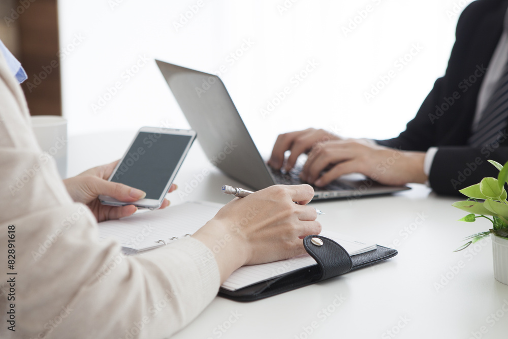 Women have a confirmation of schedule Women have a confirmation of schedule