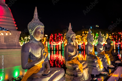 Obraz na płótnie Gangaramaya Buddhist temple in Vesak season w salonie