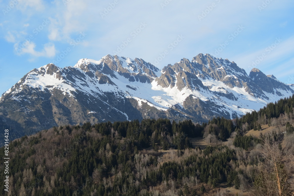Rhone-Alpes - Isère - Oz-en-Oisans - Sommets enneigés