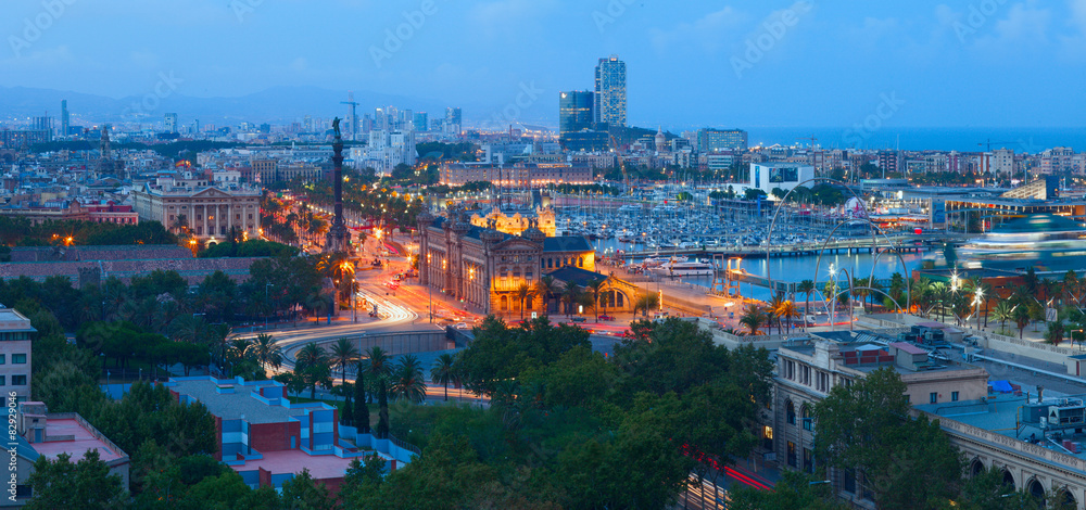 Fototapeta premium Panoramic view of Barcelona city from Montjuic mountain.