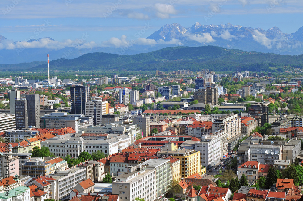 Obraz premium Aerial view of Slovenian capital Ljubljana