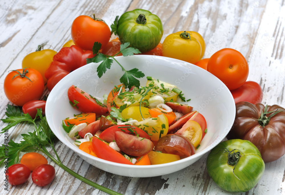 assiettes de tomates avec variétés différentes
