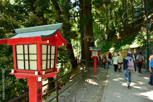 高尾山　参道の灯篭（とうろう）