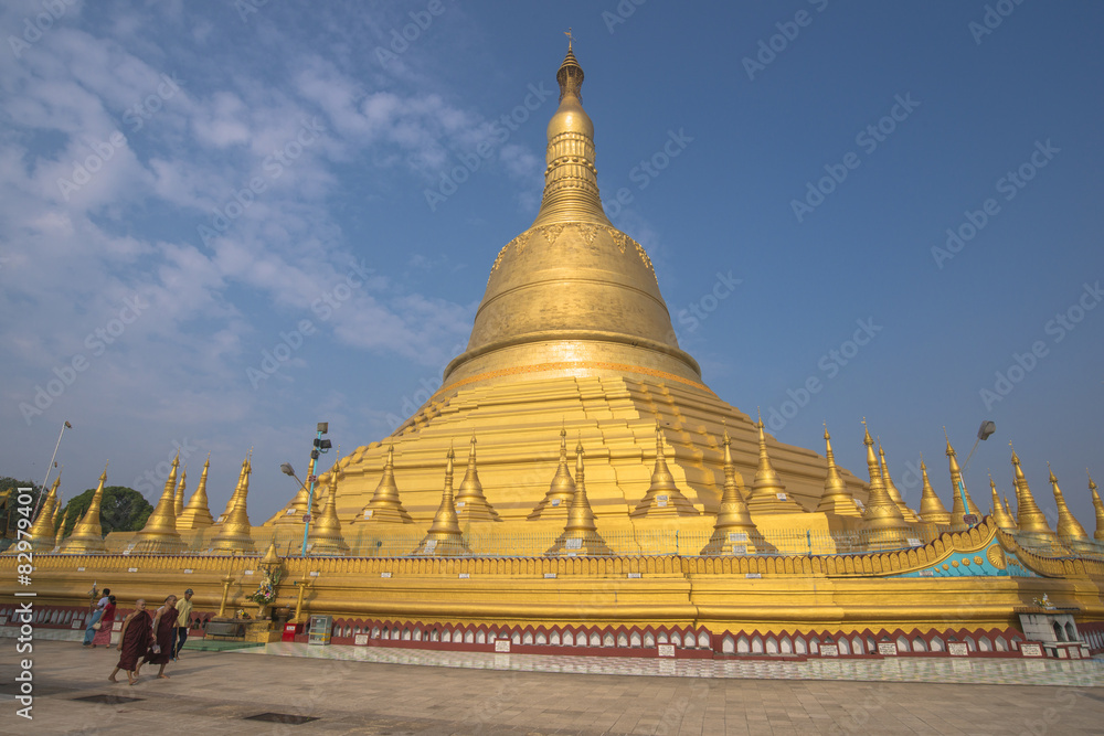 Fototapeta premium バゴーのシュエモードー・パヤー