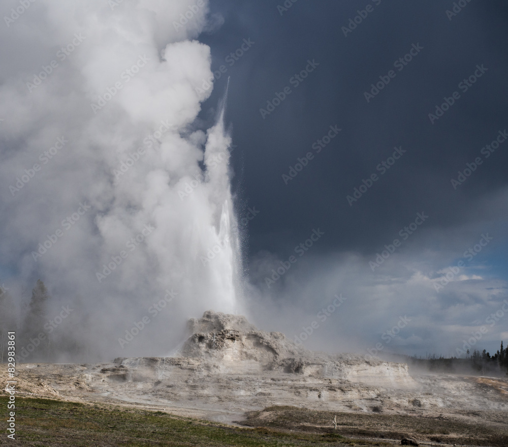 Fototapeta premium Castle Geyser