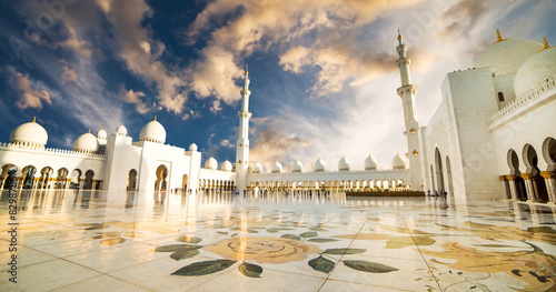 wielki-meczet-szejka-zayeda