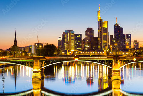 Frankfurt bei Nacht © matho