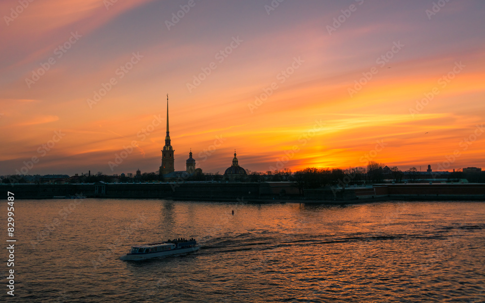 Закат над Петропавловской крепостью