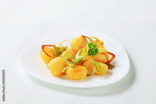 Cooked potatoes with leek