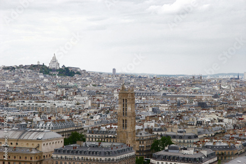 City view of the basilica Sacre Coeur in Paris © deniskarpenkov