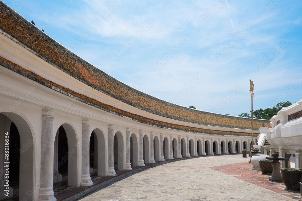 Obraz premium Arch at Wat Phra Pathom Chedi