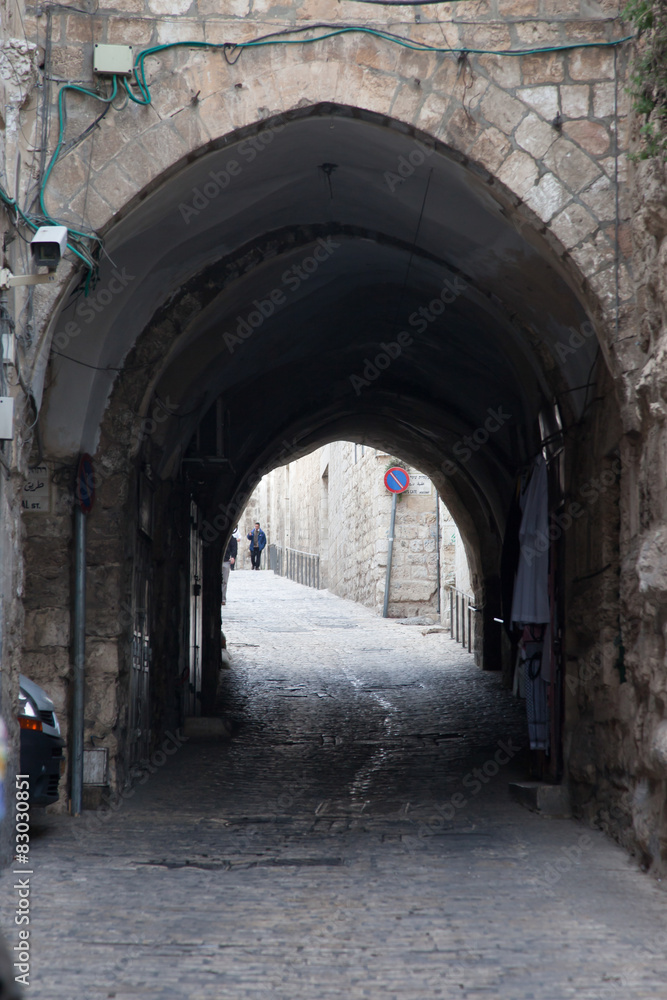 Fototapeta premium Chodnik na Starym Mieście w Jerozolimie, Izrael, OKOŁO Luty 2013