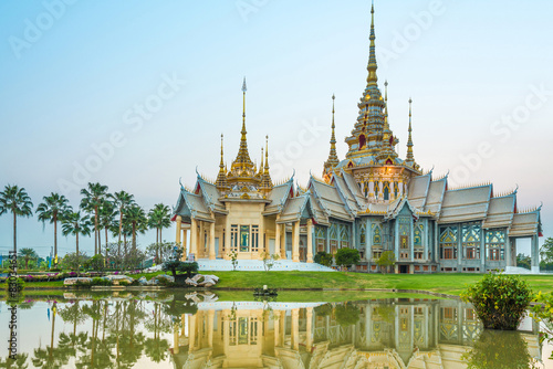 Wat thai They are public domain or treasure of Buddhism, no rest © fotobieshutterb