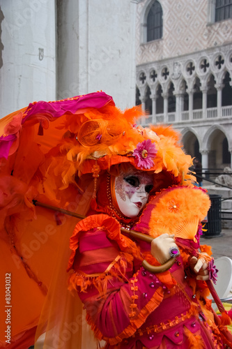 Fototapeta Naklejka Na Ścianę i Meble -  Traditional Venetian carnival mask