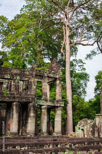 Ruins of Pra Khan Temple in Angkor Thom of Cambodia © Lukasz Janyst