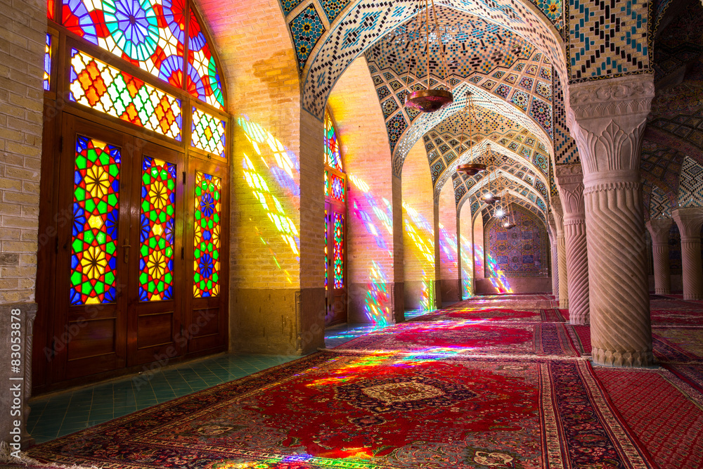 Fototapeta Kolorowe witraże w meczecie Nasir al-Mulk, Shiraz, Iran