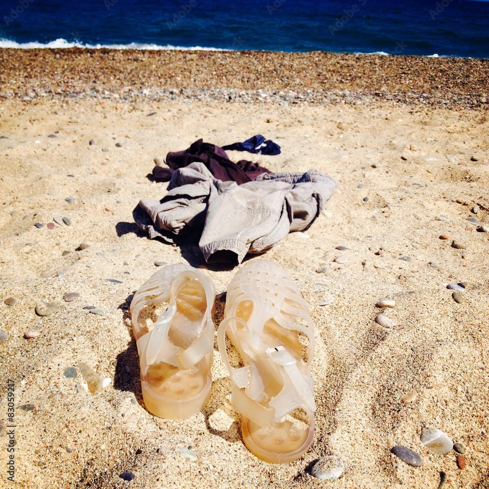 Nudism nudism on the beach Stock 写真 | Adobe Stock