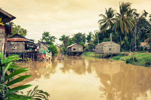 Obraz na płótnie Typical House on the Tonle sap lake,Cambodia. w salonie