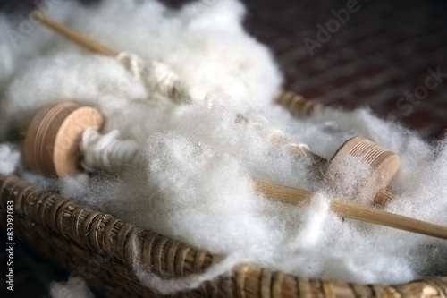 Raw new wool photo