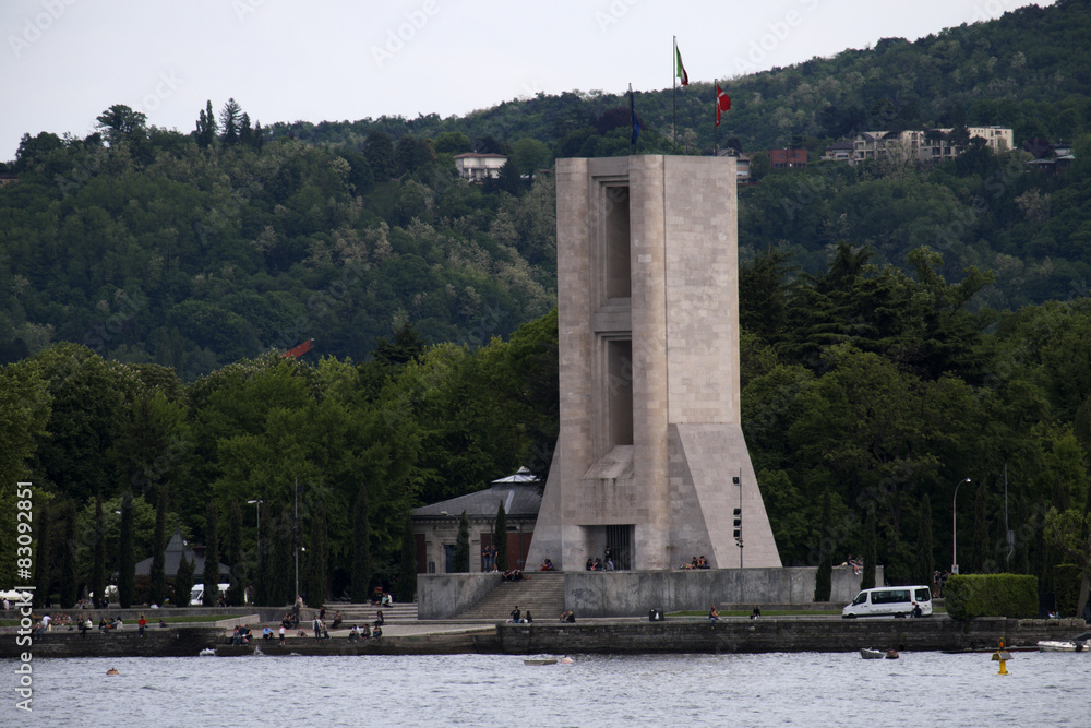 Obraz premium Como - Monumento ai Caduti