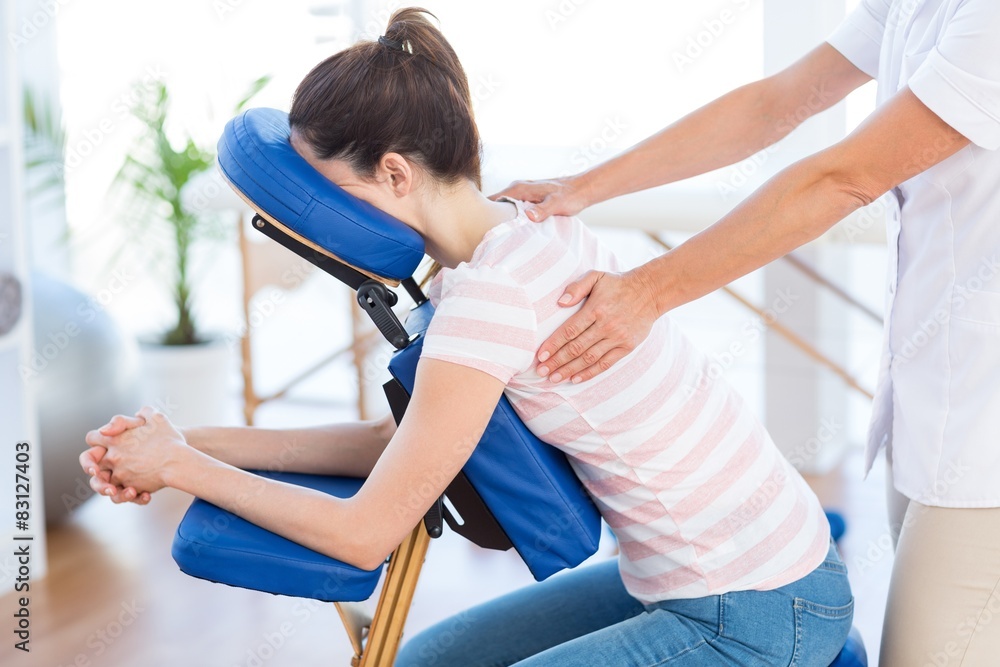 Obraz premium Woman having back massage