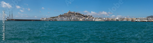 Ibiza Stadt von Hafen aus gesehen